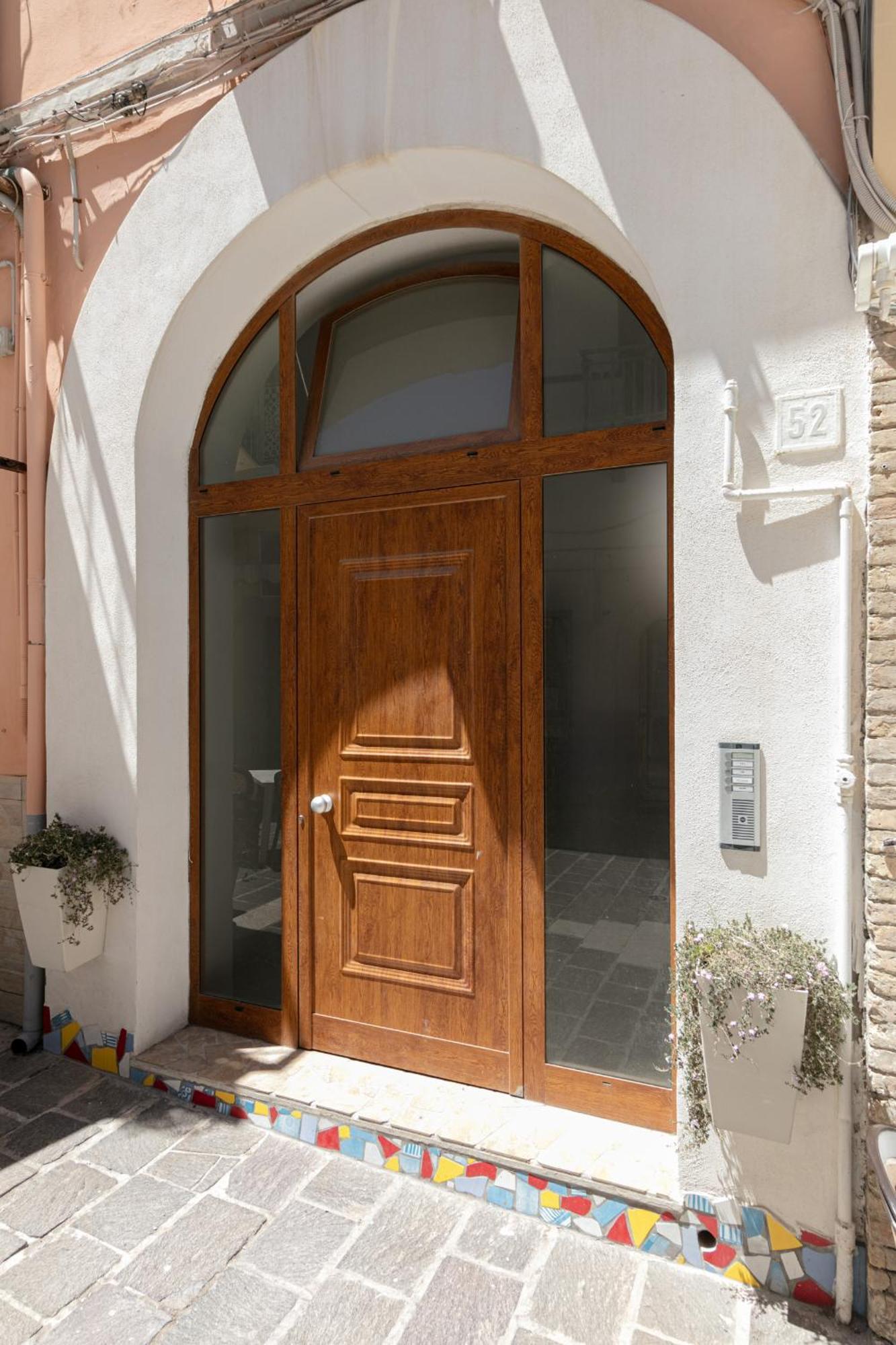 Dea Apartrooms Termoli Exterior photo